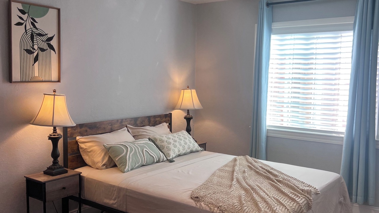Photo of Bedroom in Willow Glen