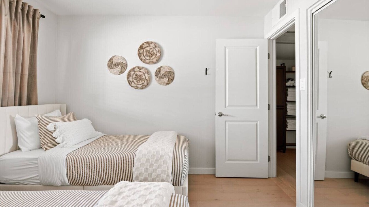 Photo of Bedroom in Papago Parkway