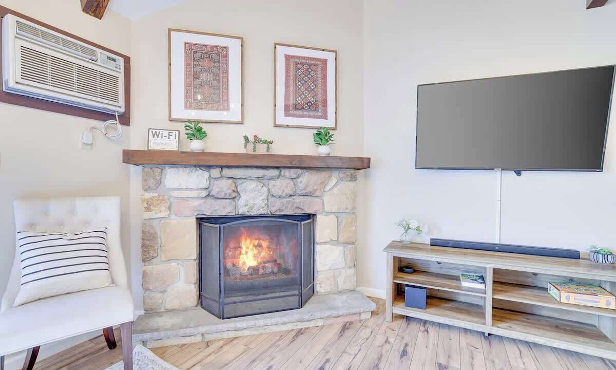 Photo of Livingroom in Village at Camelback