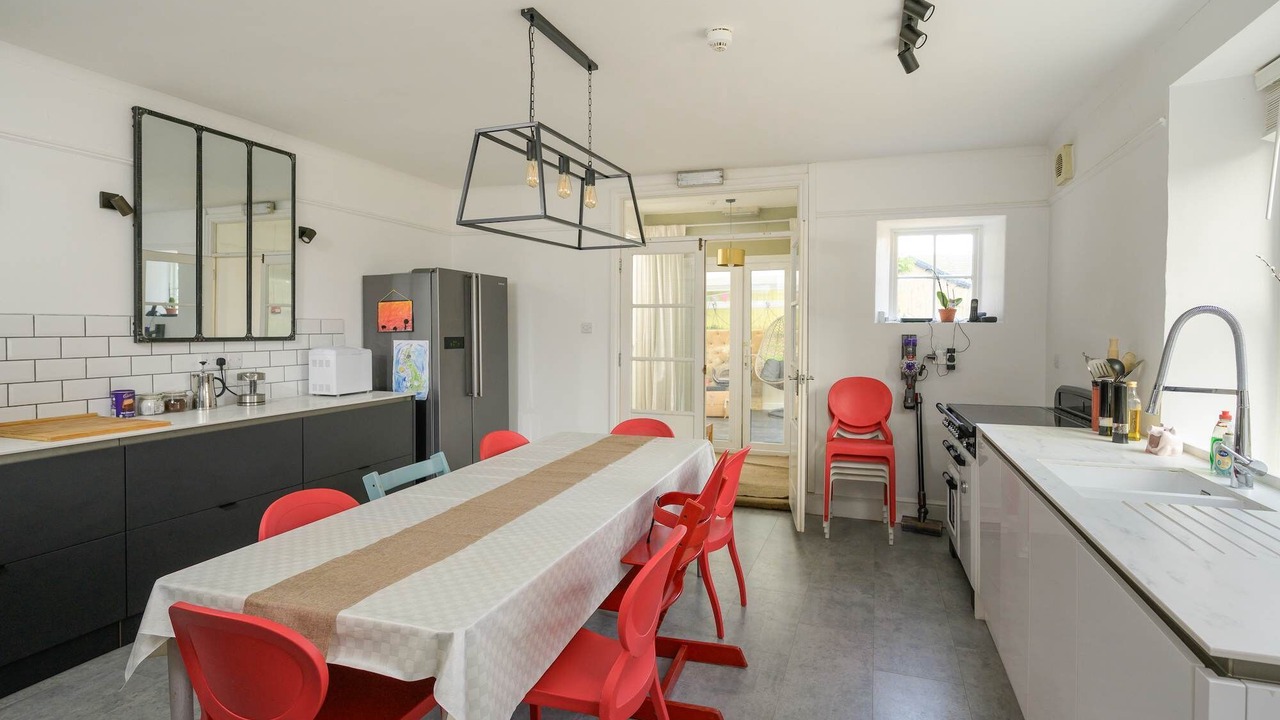 Photo of Kitchen in Edge