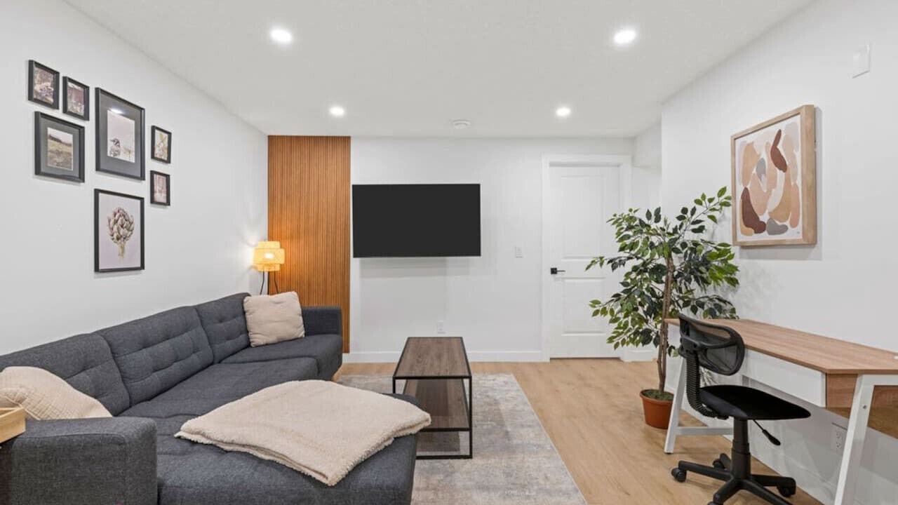 Photo of Livingroom in Jasper Place