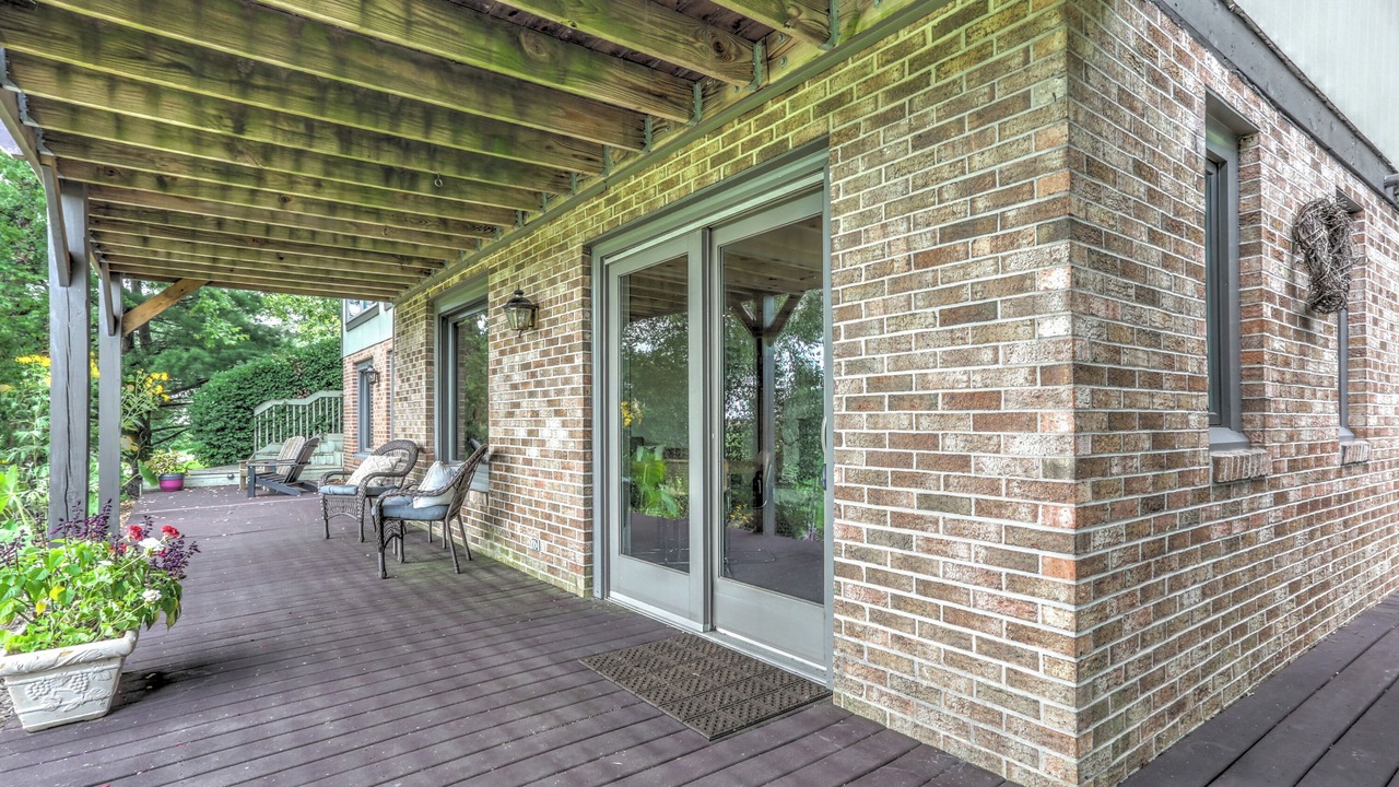Photo of Patio Balcony in Willow Street