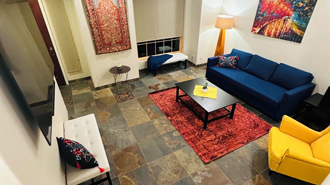 Photo of Livingroom in Davis