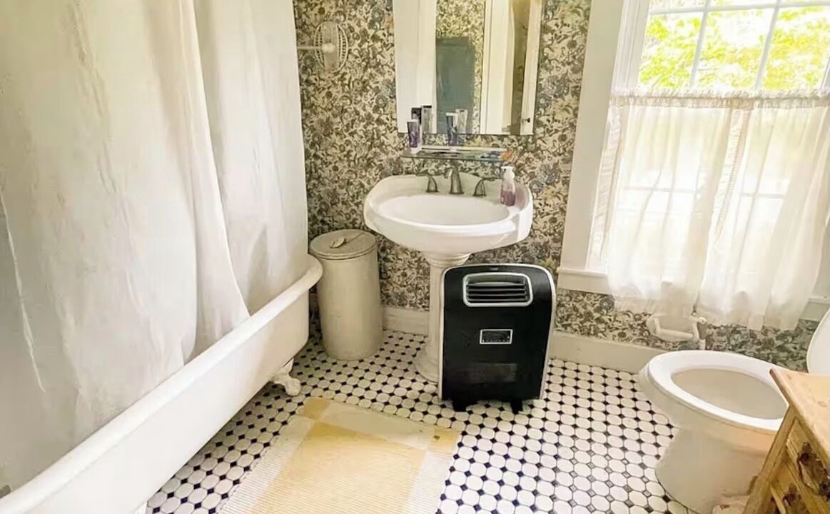 Photo of Bathroom in Lamoine
