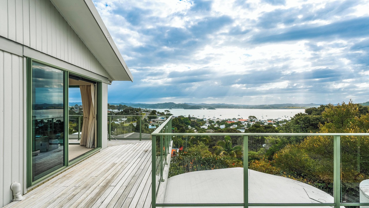 Photo of Patio Balcony in Russell