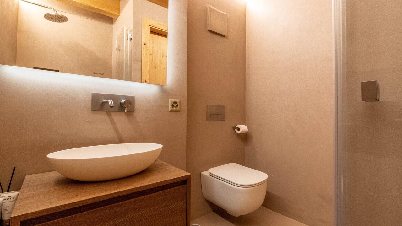 Photo of Bathroom in Vex