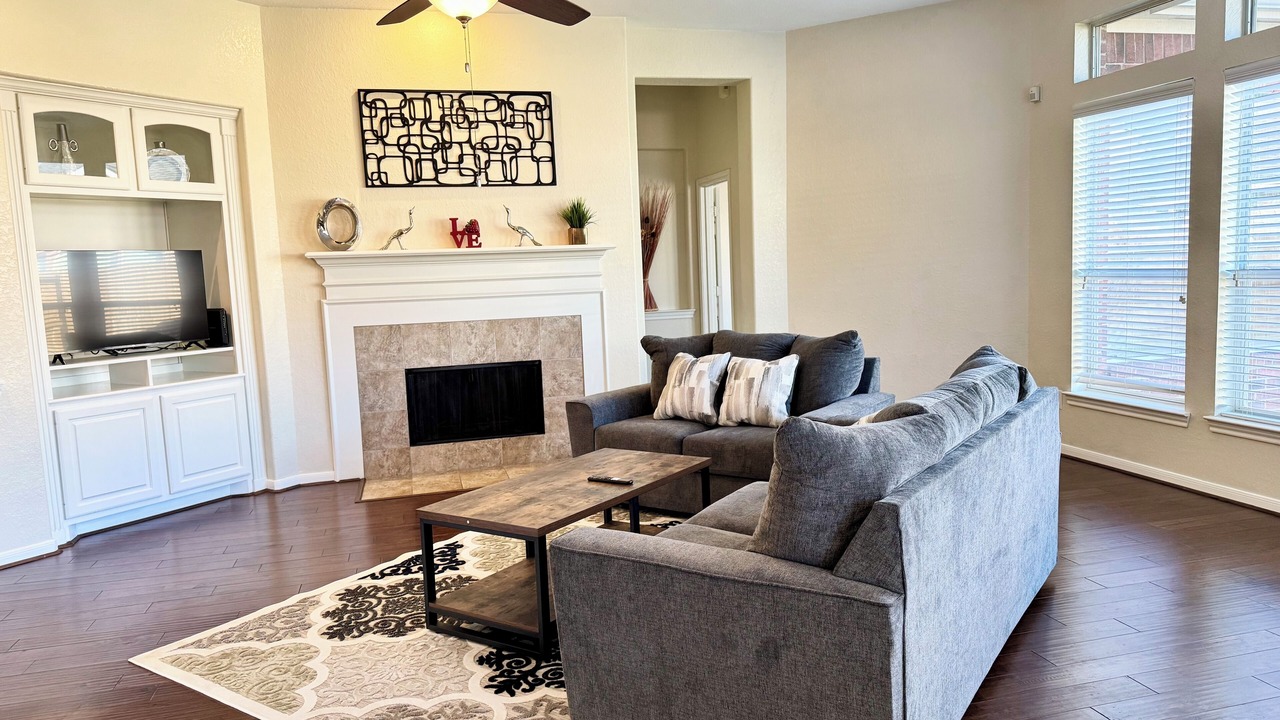 Photo of Livingroom in Spring