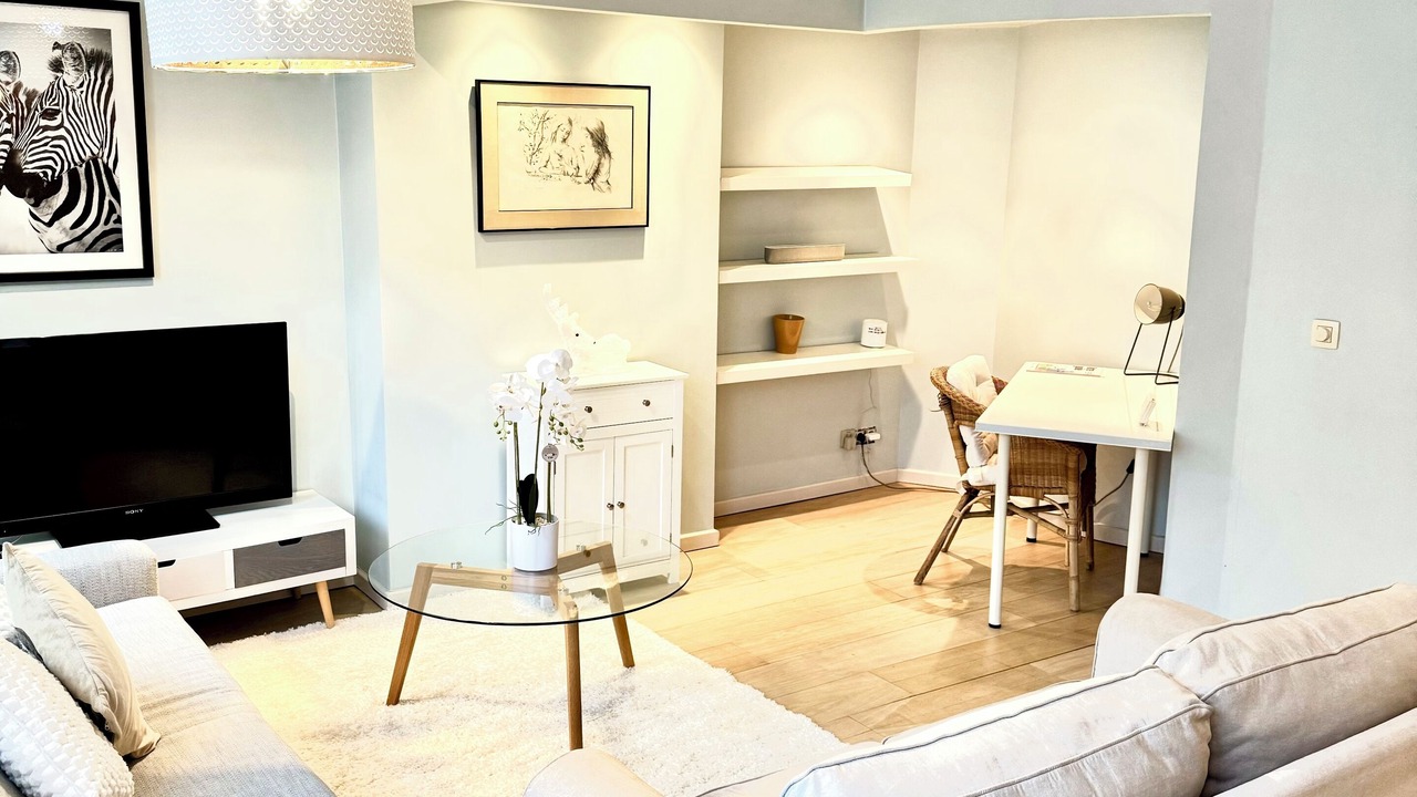 Photo of Livingroom in European Quarter