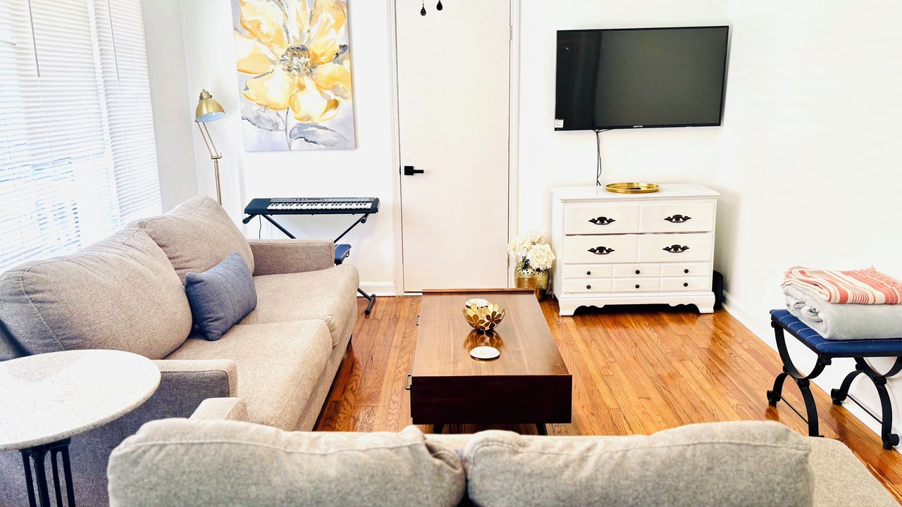 Photo of Livingroom in Burlington