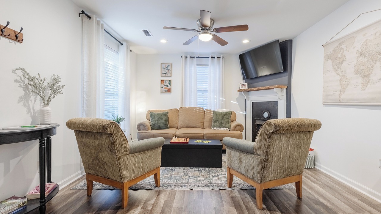 Photo of Livingroom in Parker