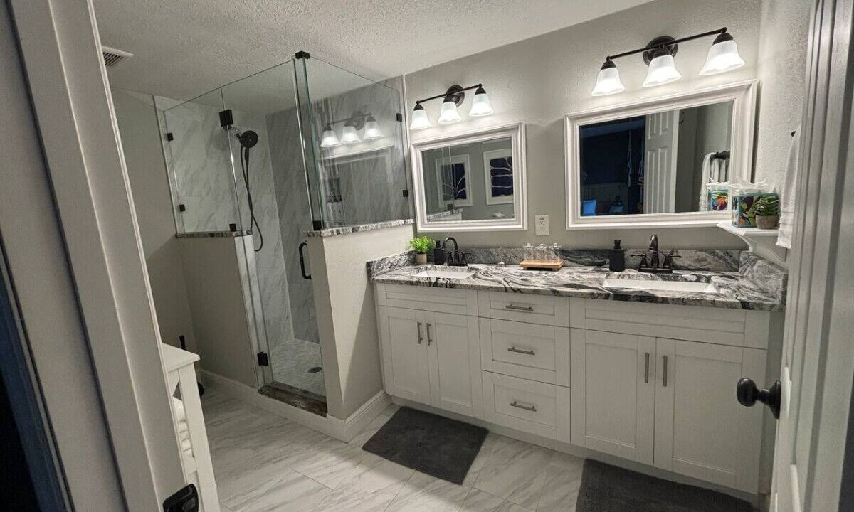 Photo of Bathroom in Town N County Park
