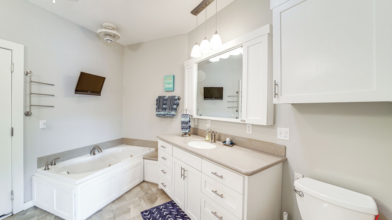 Photo of Bathroom in Texanna