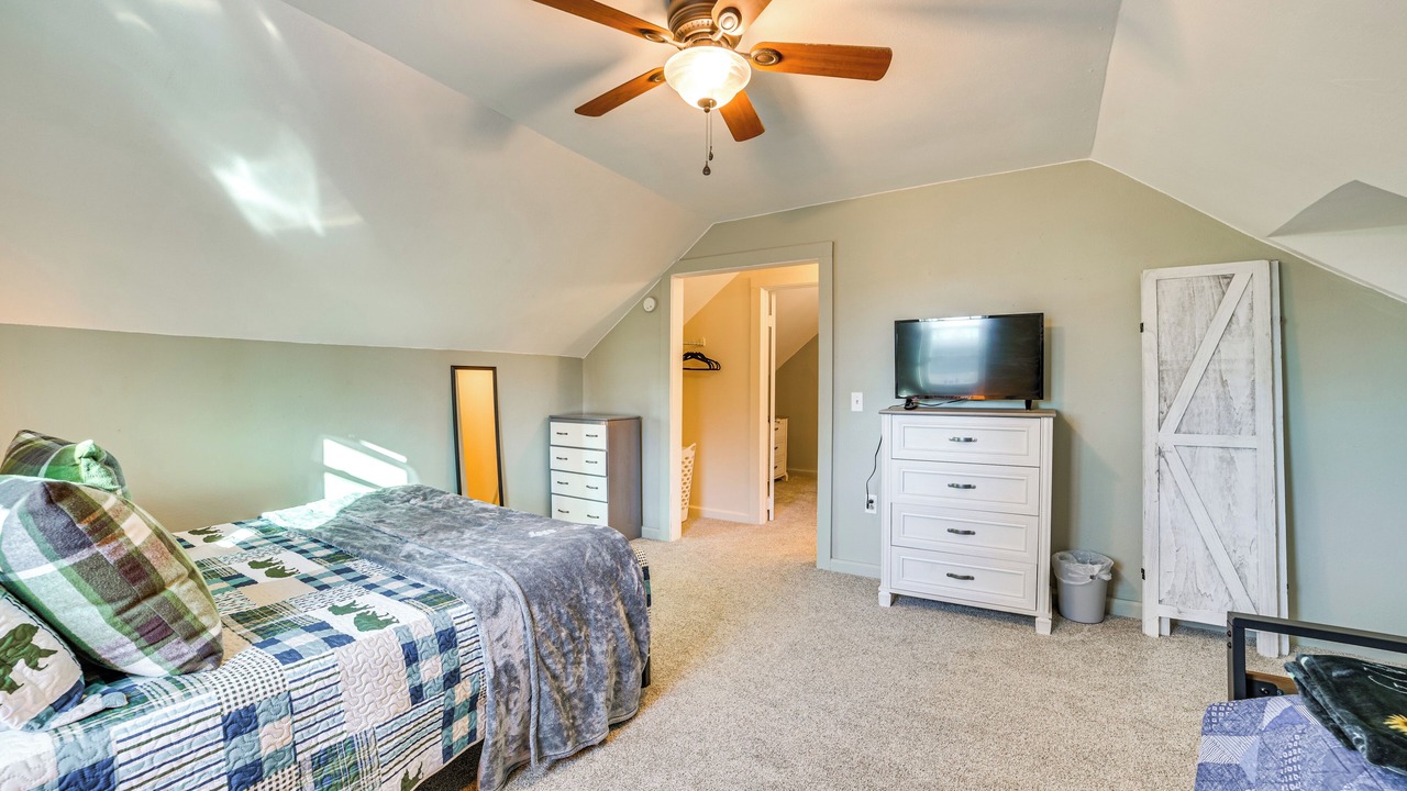 Photo of Bedroom in Elmira