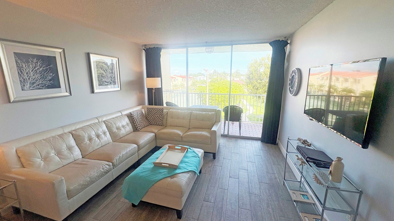 Photo of Livingroom in Islamorada