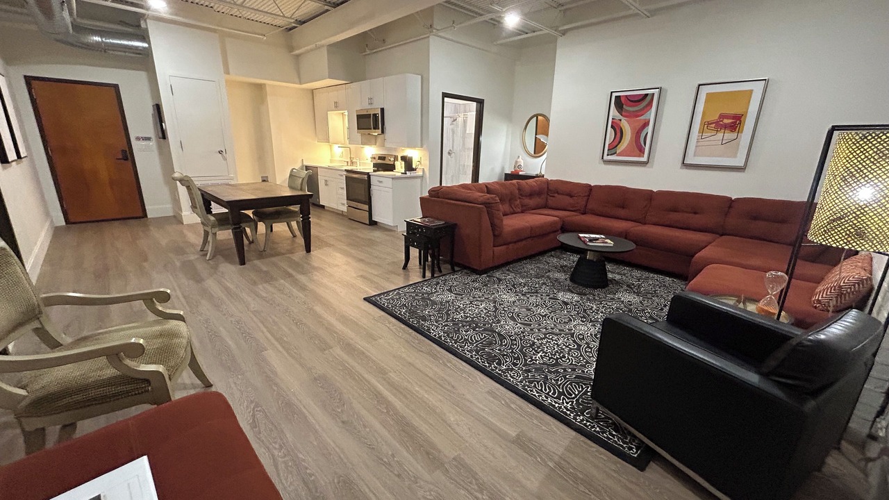 Photo of Livingroom in Downtown Jackson