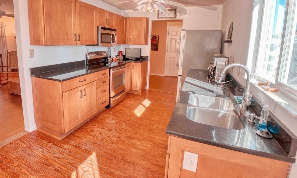 Photo of Kitchen in Crescent Beach