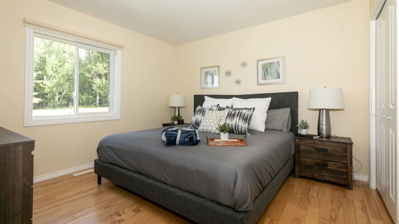 Photo of Bedroom in Division No. 14