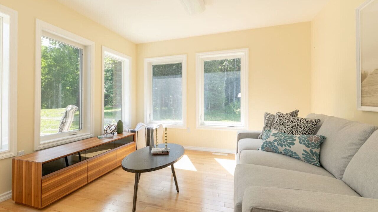 Photo of Livingroom in Division No. 14