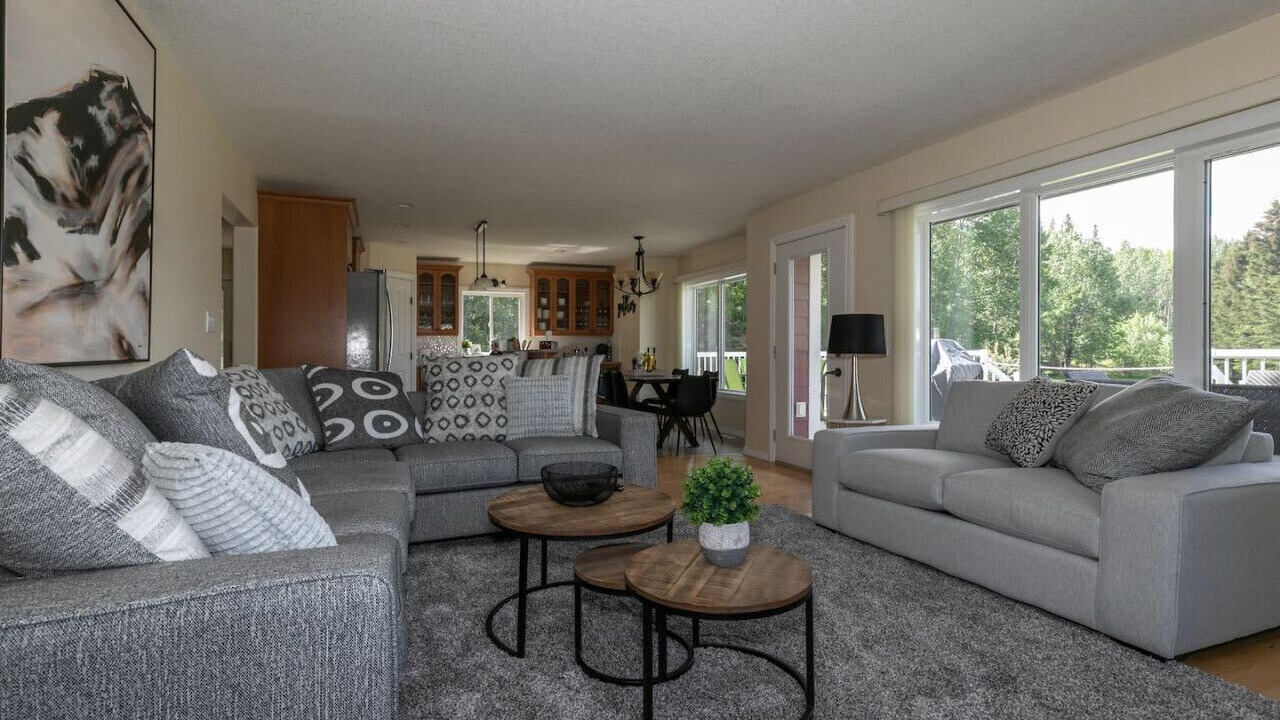 Photo of Livingroom in Division No. 14