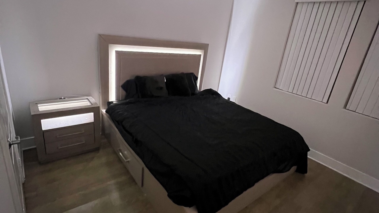 Photo of Bedroom in Mid-Wilshire