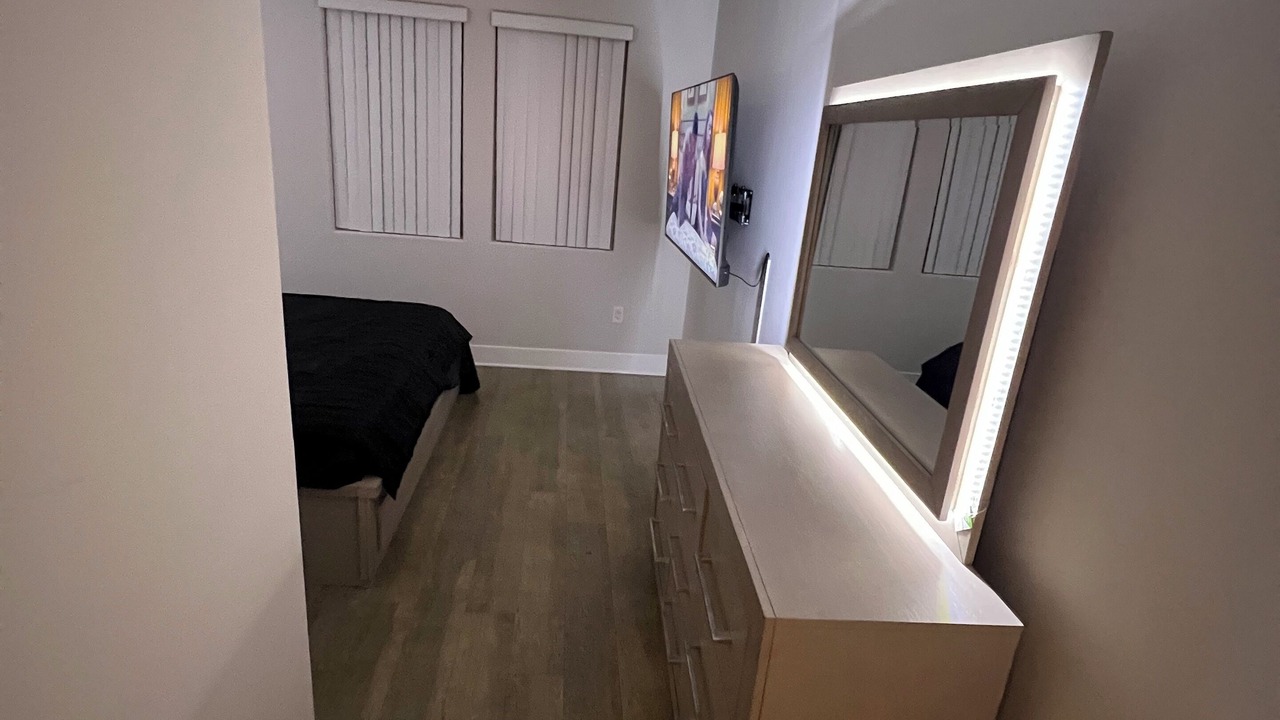 Photo of Bedroom in Mid-Wilshire