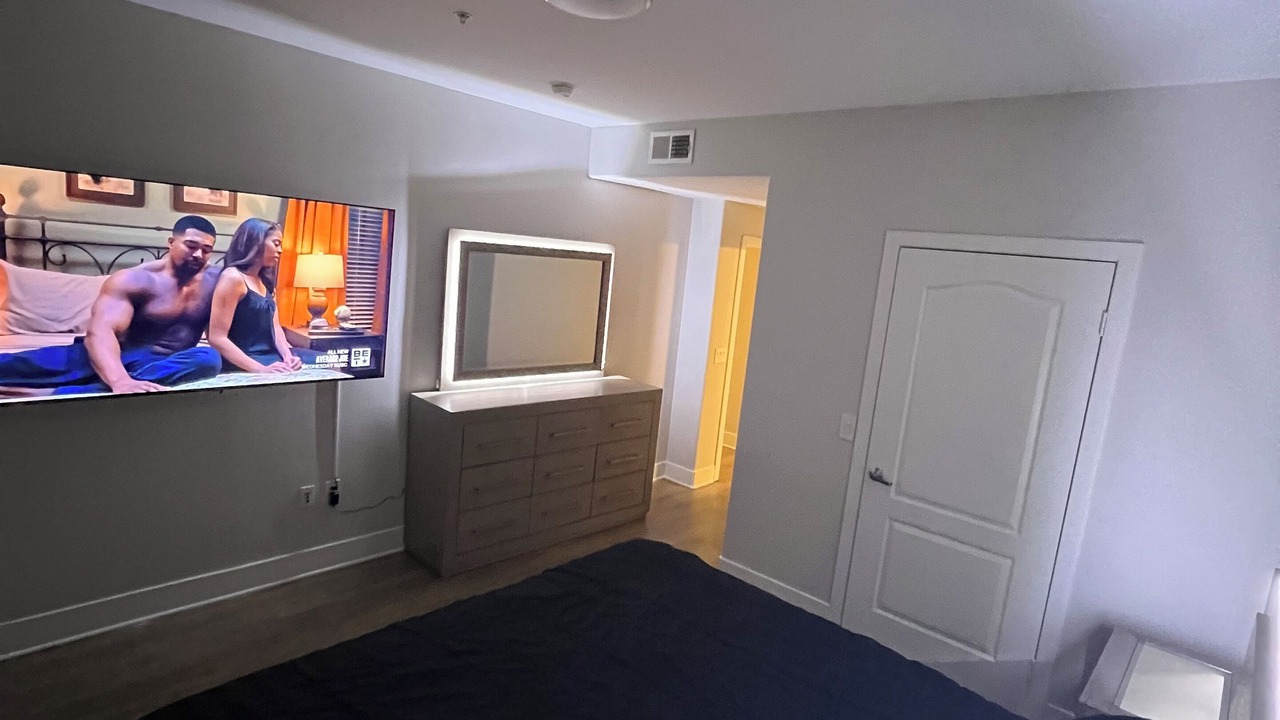 Photo of Bedroom in Mid-Wilshire