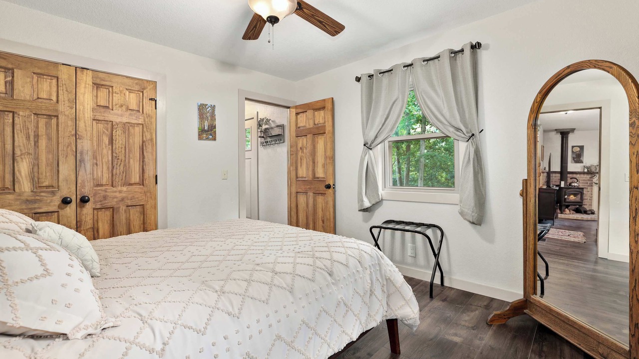 Photo of Bedroom in Rogers