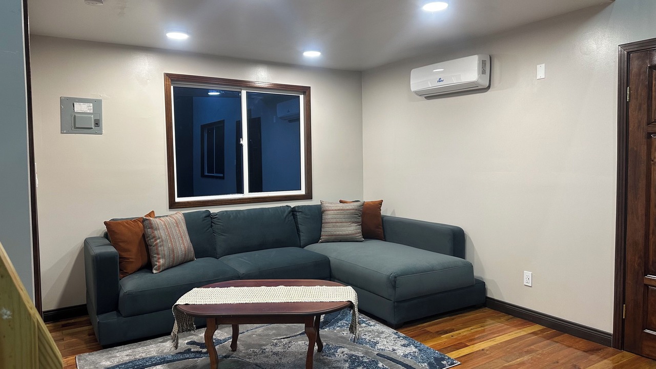 Photo of Livingroom in Burrell Boom