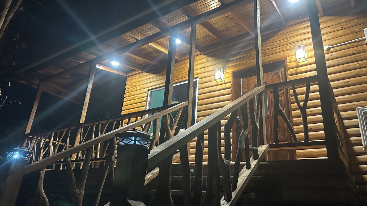 Photo of Outdoor in Burrell Boom