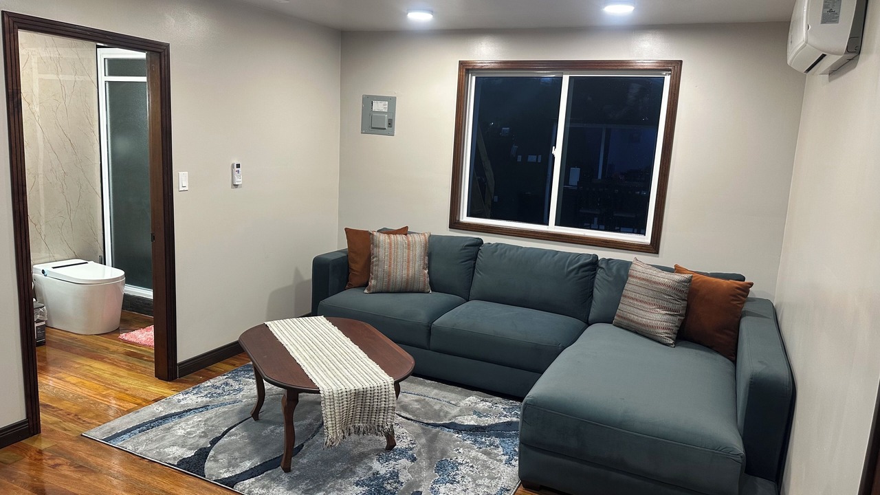 Photo of Livingroom in Burrell Boom