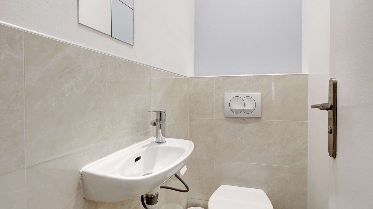 Photo of Bathroom in Quartier Saint-Ambroise