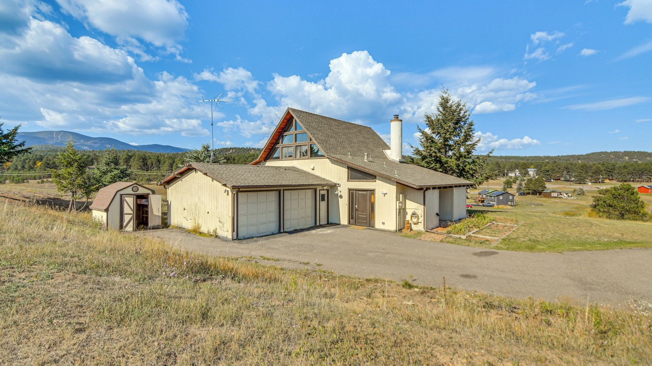Photo of Outdoor in Evergreen Meadows