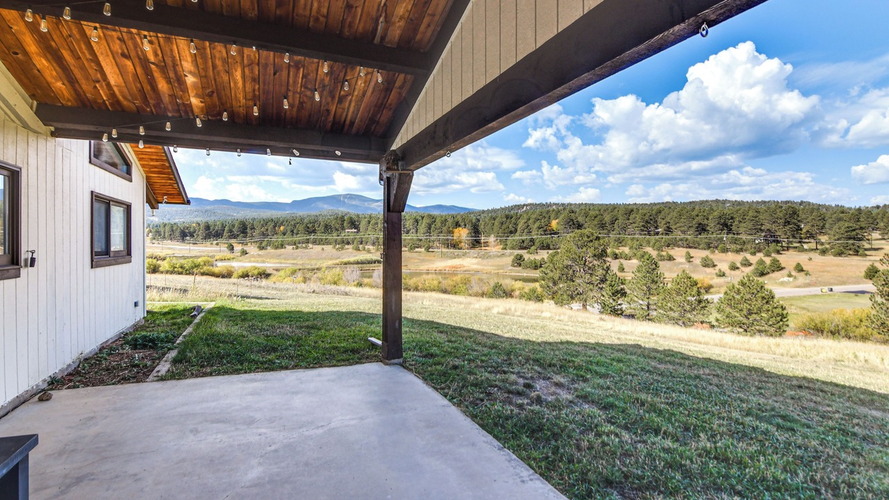 Photo of Outdoor in Evergreen Meadows
