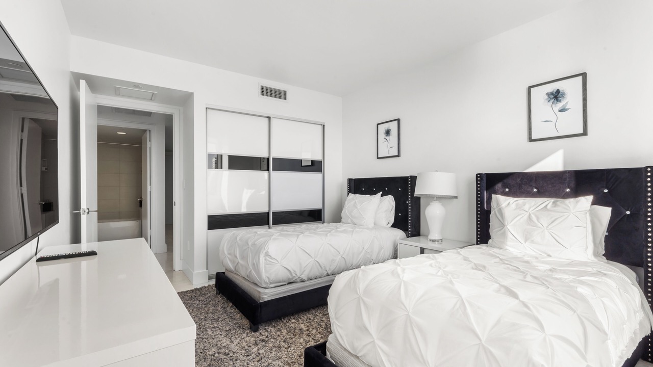 Photo of Bedroom in Hallandale Beach