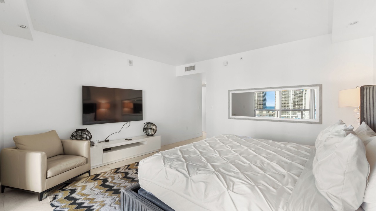 Photo of Bedroom in Hallandale Beach