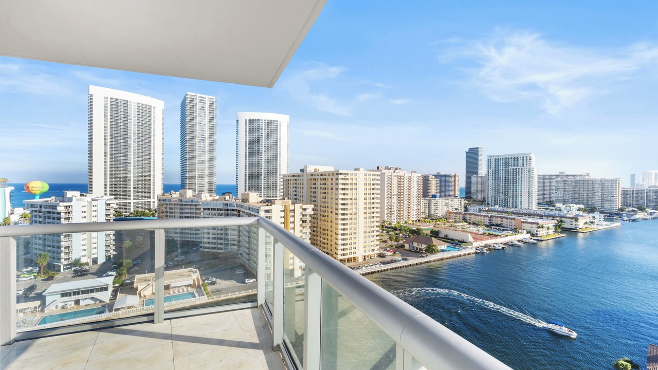 Photo of Outdoor in Hallandale Beach