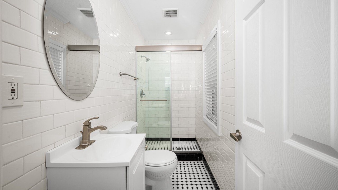 Photo of Bathroom in Newport Beach
