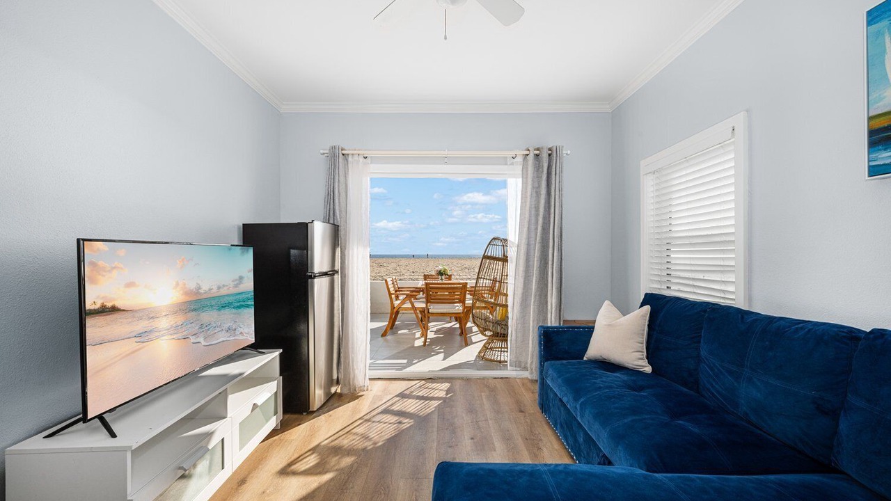 Photo of Livingroom in Newport Beach