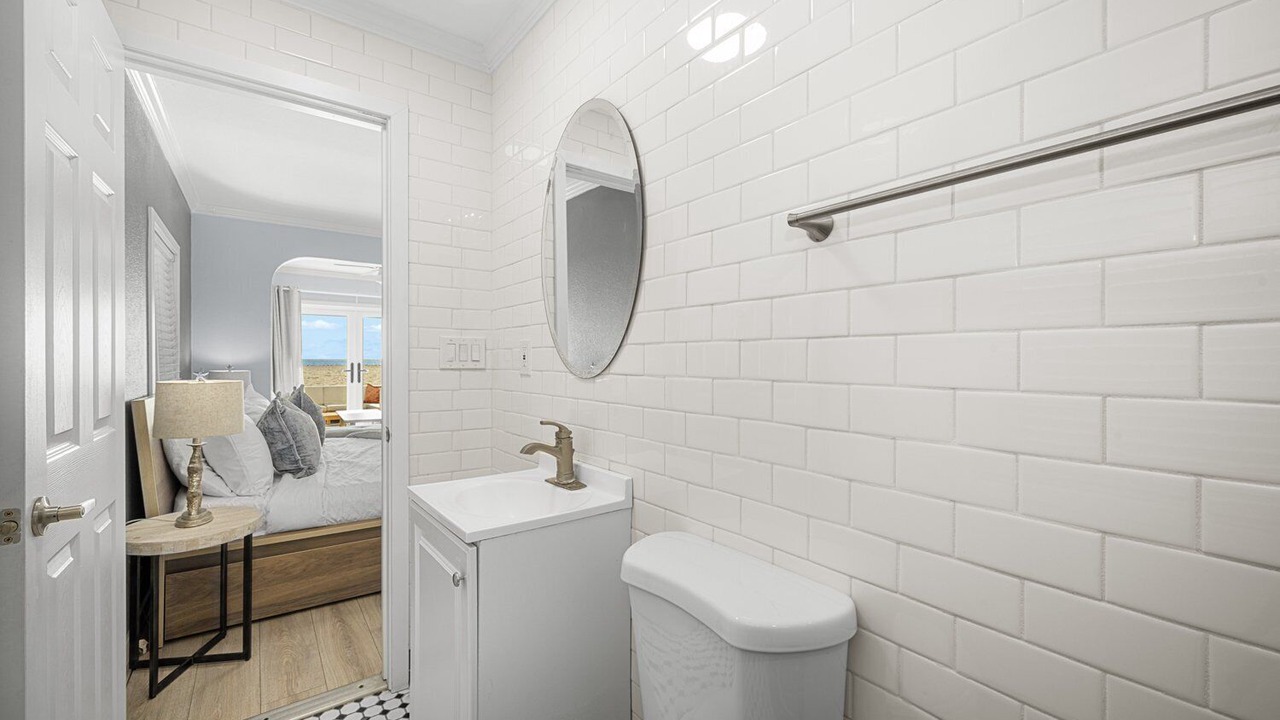Photo of Bathroom in Newport Beach