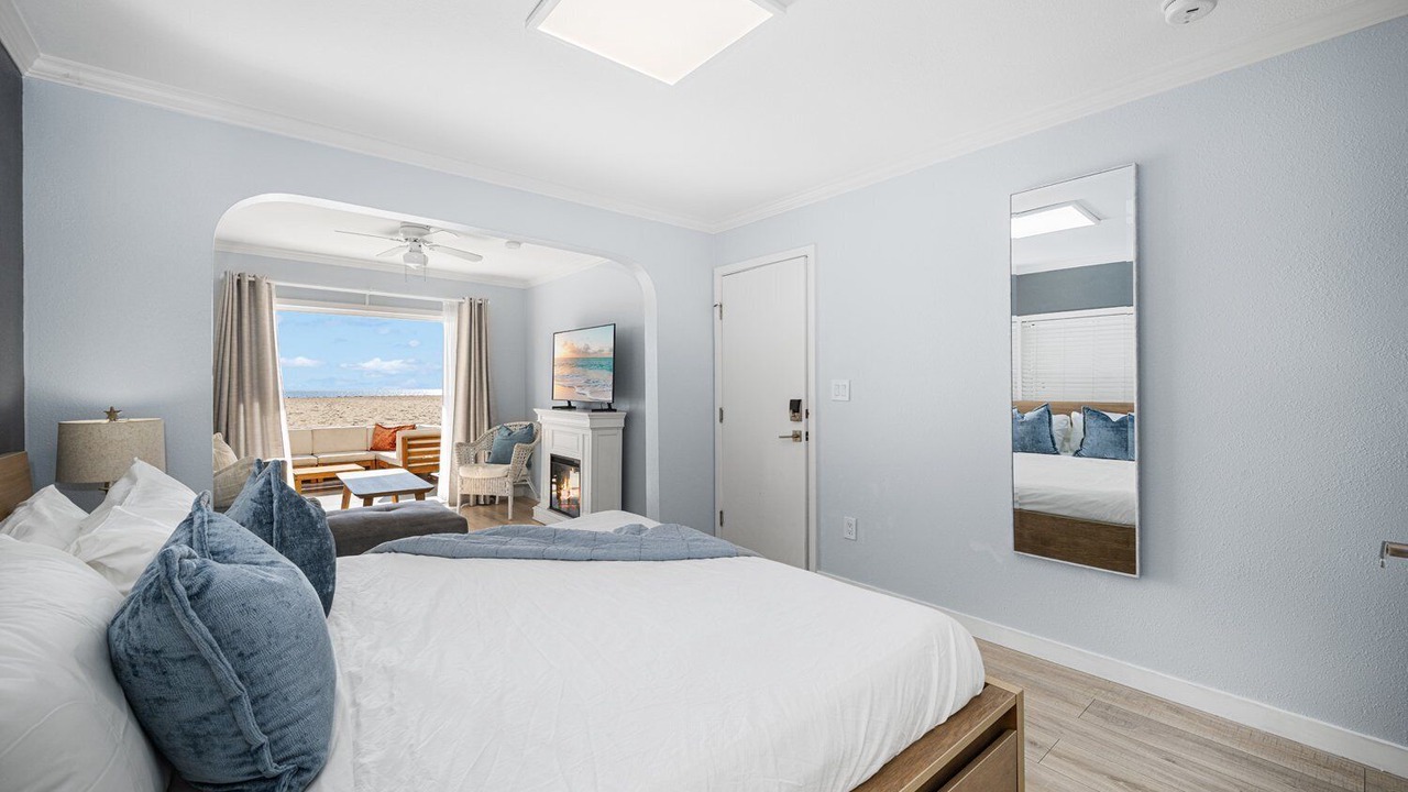 Photo of Bedroom in Newport Beach