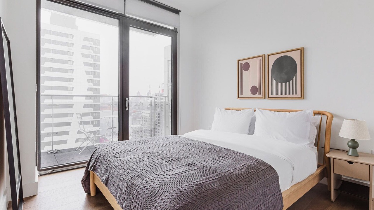 Photo of Bedroom in Hunters Point