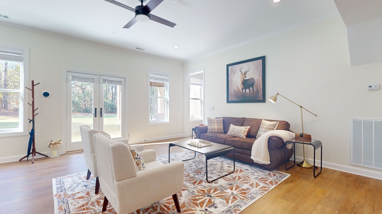Photo of Livingroom in Adairsville