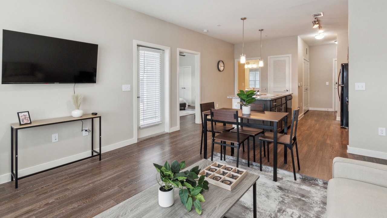 Photo of Livingroom in Willowbrook