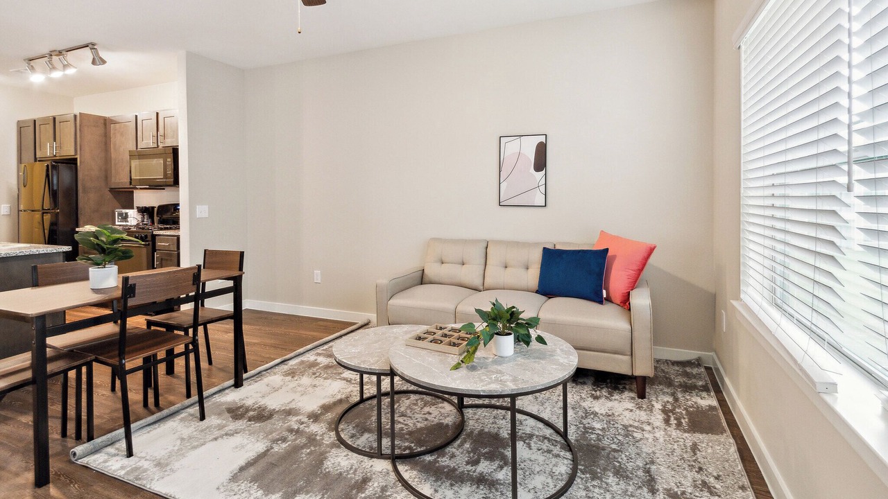 Photo of Livingroom in Willowbrook