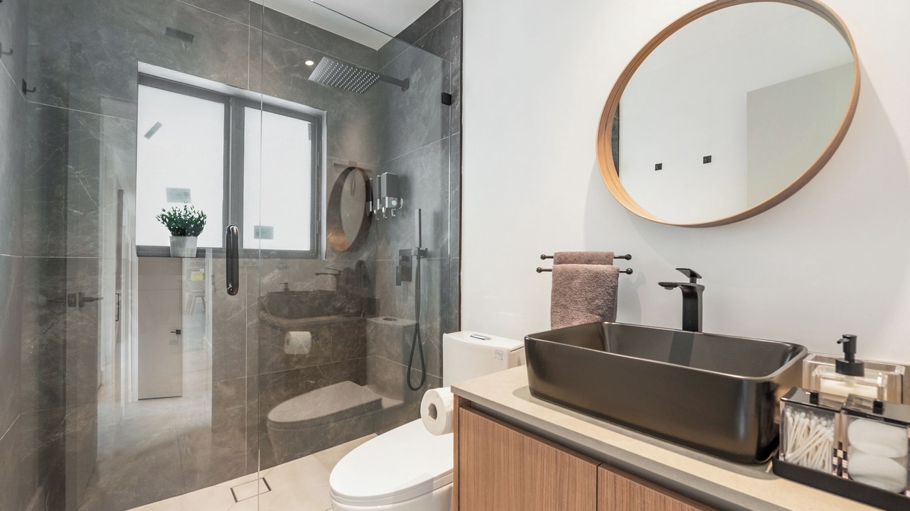 Photo of Bathroom in Cutler Bay