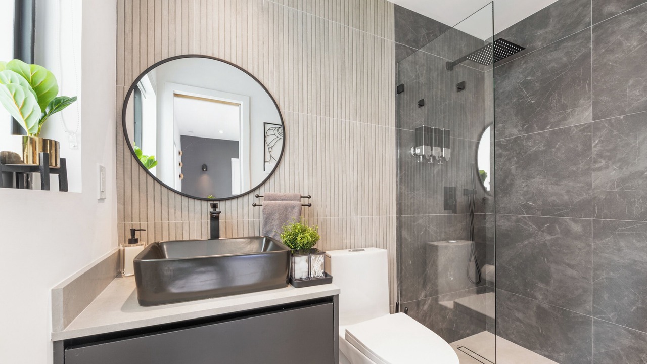 Photo of Bathroom in Cutler Bay