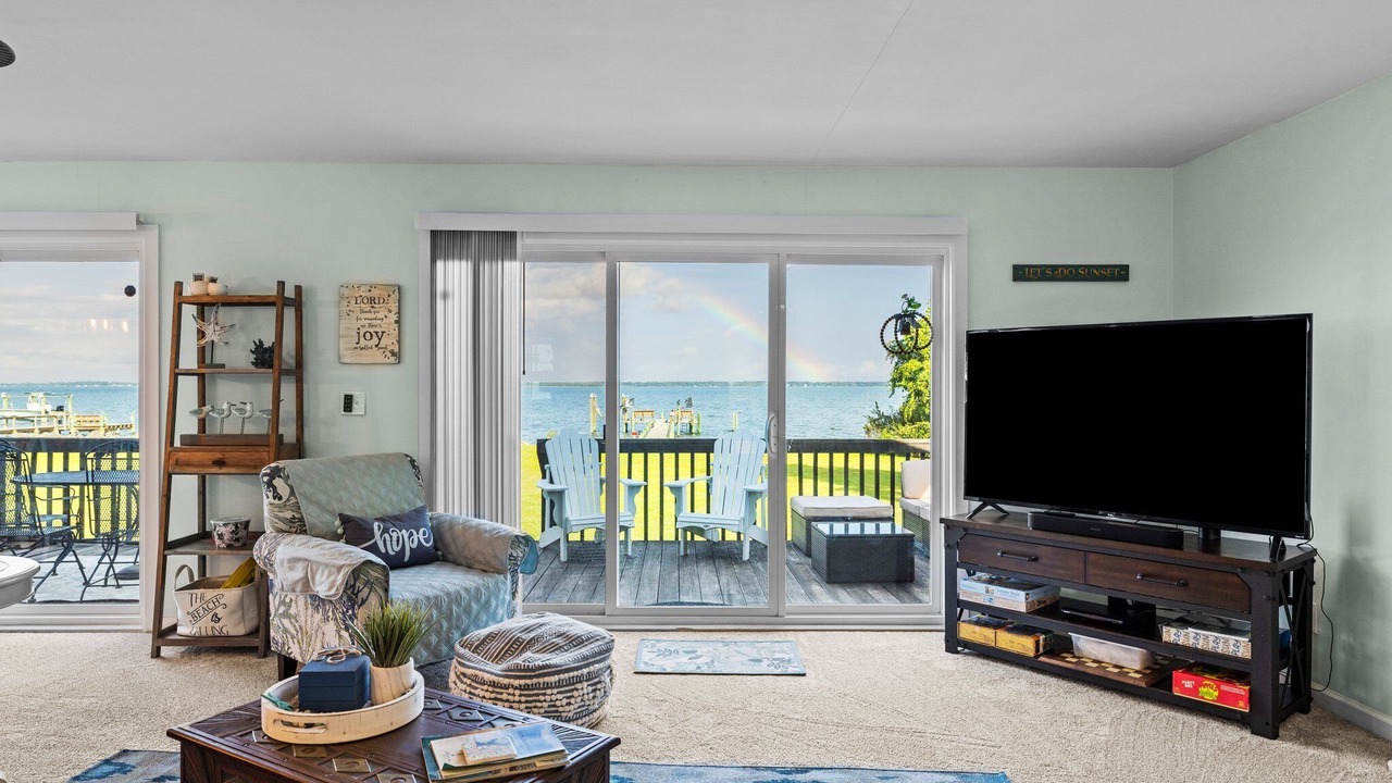 Photo of Livingroom in Carteret County