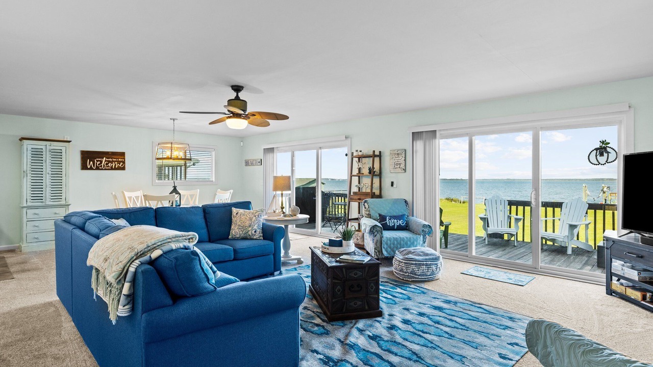 Photo of Livingroom in Carteret County