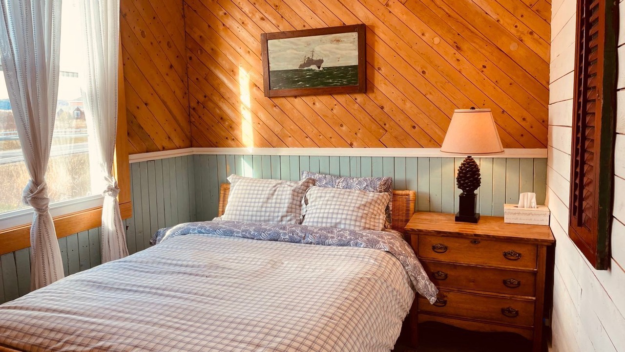 Photo of Bedroom in L'Anse-au-Griffon