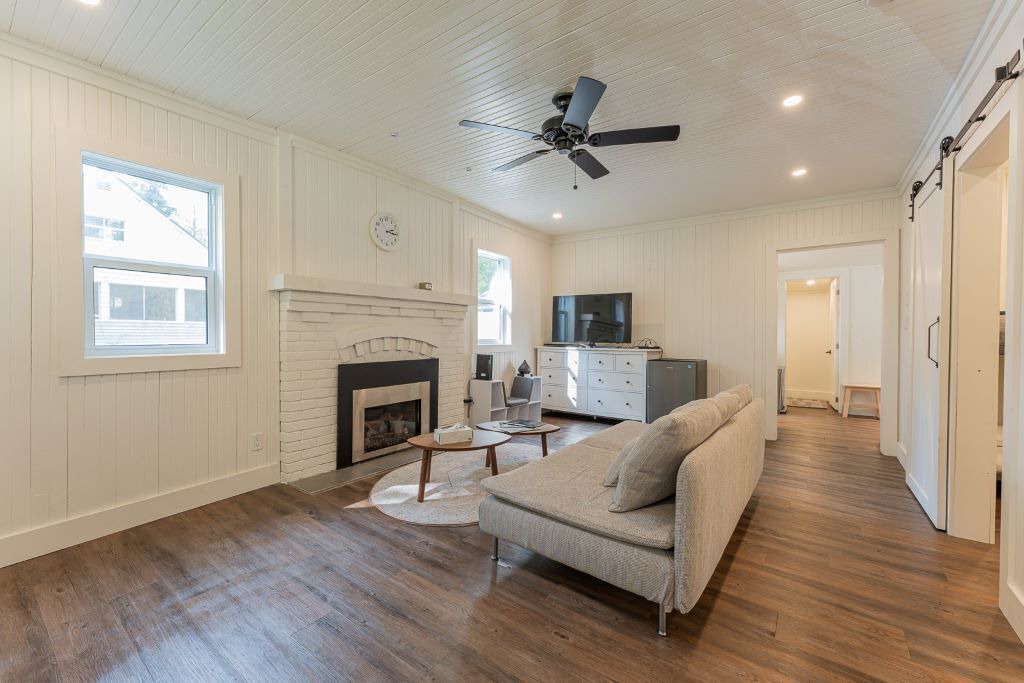 Photo of Livingroom in Port Sydney